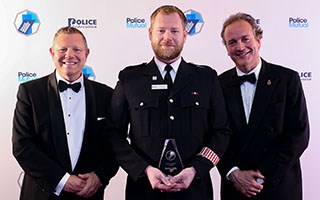 City of London cop stabbed by thieves wins award
