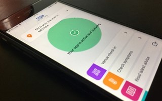 Police officers encouraged to use NHS app at work